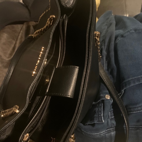 Michael kors purse .Wallet, Shoes - Picture 2 of 6